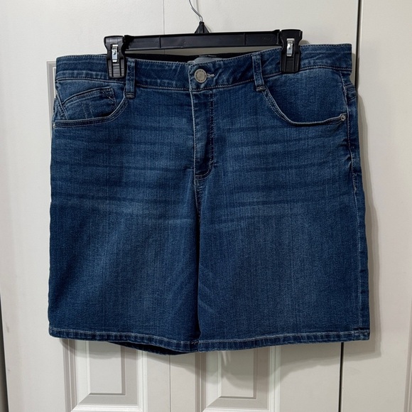 Wit & Wisdom Blue Denim Jean Shorts - Picture 2 of 8